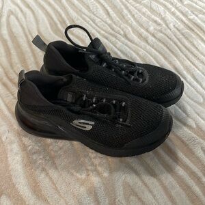 Black Sketchers